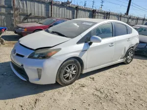 Toyota Prius 1.8L 4 2013