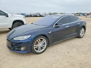 Tesla Model S 2014