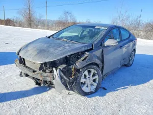 Hyundai Elantra GLS 1.8L 4 2013
