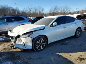 Nissan Altima SV 2.5L 4 2022