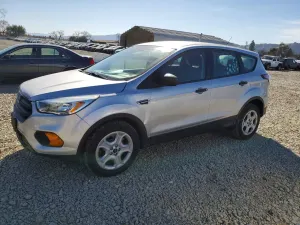 Ford Escape S 2.5L 4 2017