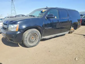 Chevrolet Suburban C1500 LT 5.3L 8 2013