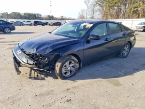 Hyundai Elantra SE 2.0L 4 2026