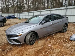 Hyundai Elantra SEL SPORT 2.0L 4 2025
