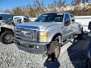 Ford F-350 SUPER DUTY 6.4L 8 2010