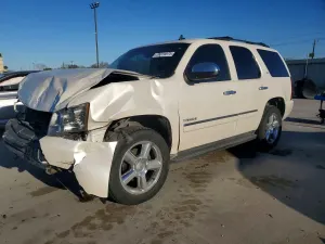 Chevrolet Tahoe C1500 LTZ 5.3L 8 2011