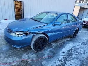 Toyota Camry LE 2.4L 4 2004
