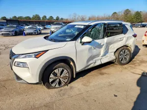 Nissan Rogue SV 2.5L 4 2021