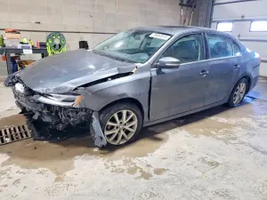 Volkswagen Jetta SE 1.8L 4 2014
