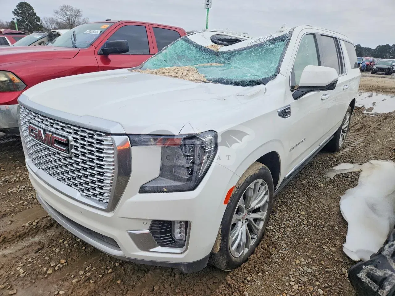 GMC Yukon DENALI 6.2L 8 2024