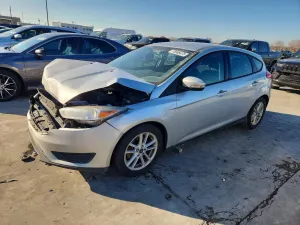 Ford Focus SE 2.0L 4 2017