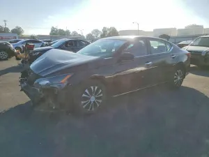 Nissan Altima S 2.5L 4 2022