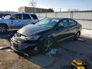Hyundai Elantra SE 2.0L 4 2020