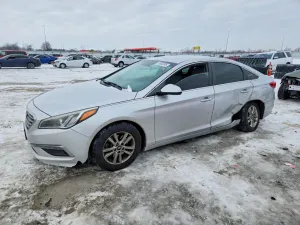 Hyundai Sonata SE 2.4L 4 2015