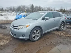Toyota Venza LE 3.5L 6 2015