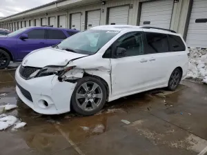 Toyota Sienna SE 3.5L 6 2017