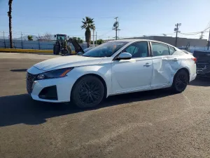 Nissan Altima SV 2.5L 4 2025