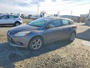 Ford Focus SE 2.0L 4 2013