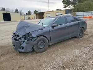 Toyota Camry BASE 2.5L 4 2010