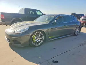 Porsche Panamera S HYBRID 3.0L 6 2014