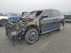 Nissan Pathfinder S 3.5L 6 2018