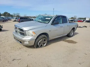 Dodge RAM SLT 5.7L 8 2012