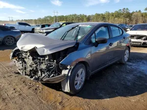 Nissan Versa S 1.6L 4 2020