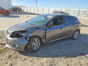Ford Focus SEL 2.0L 4 2012