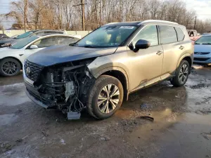 Nissan Rogue SV 2.5L 4 2021