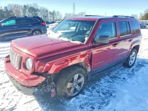 Jeep Patriot LATITUDE 2.4L 4 2012