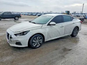 Nissan Altima S 2.5L 4 2020
