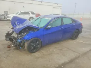 Hyundai Elantra SEL 2.0L 4 2023
