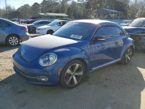 Volkswagen Beetle TURBO 2.0L 4 2012