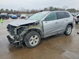 Toyota Rav4 XLE 2.5L 4 2019