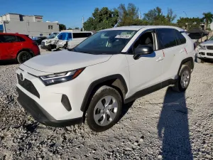 Toyota Rav4 LE 2.5L 4 2025