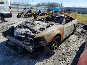 Ford Mustang 4.6L 8 2003
