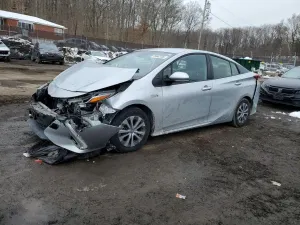 Toyota Prius LE 1.8L 4 2022