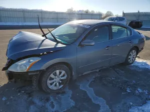 Nissan Altima BASE 2.5L 4 2010