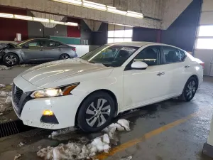 Nissan Altima S 2.5L 4 2021