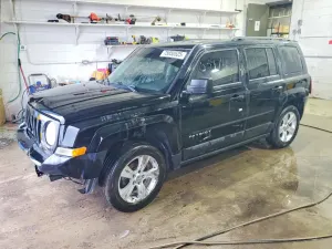Jeep Patriot LATITUDE 2.0L 4 2012