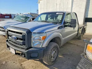 Ford F-250 SUPER DUTY 6.2L 8 2013