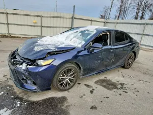 Toyota Camry SE 2.5L 4 2022