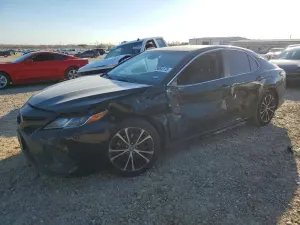 Toyota Camry SE 2.5L 4 2020