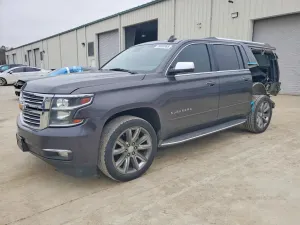 Chevrolet Suburban 5.3L 8 2015