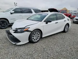 Toyota Camry L 2.5L 4 2018
