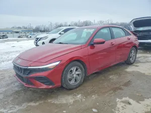 Hyundai Elantra SE 2.0L 4 2025