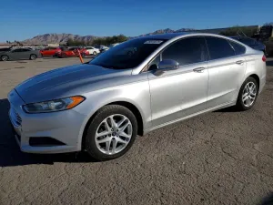 Ford Fusion SE 2.5L 4 2013