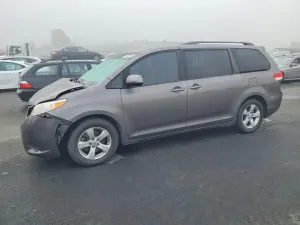 Toyota Sienna 3.5L 6 2011