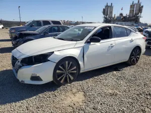 Nissan Altima SR 2.5L 4 2019