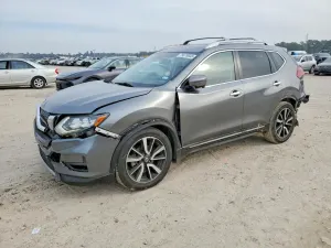 Nissan Rogue S 2.5L 4 2020